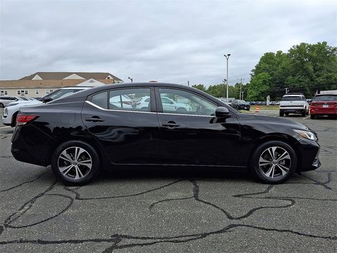 Used 2021 Nissan Sentra SV image 7