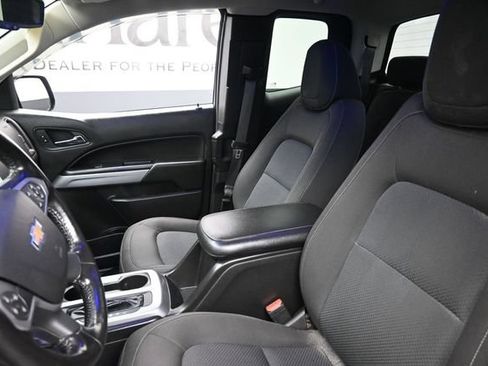 Used 2017 Chevrolet Colorado LT w/ LT Convenience Package RWD image 17