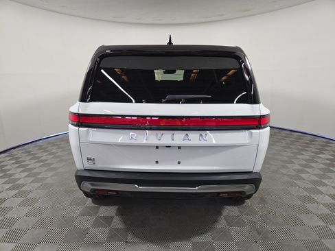Used 2024 Rivian R1S Adventure AWD/4WD image 4