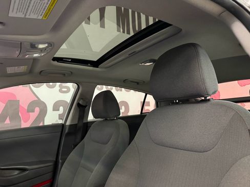 Used 2020 Hyundai Ioniq SEL FWD image 18