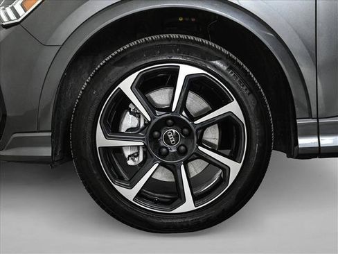 Used 2025 Audi Q3 2.0T Premium Plus w/ Premium Plus Package image 25