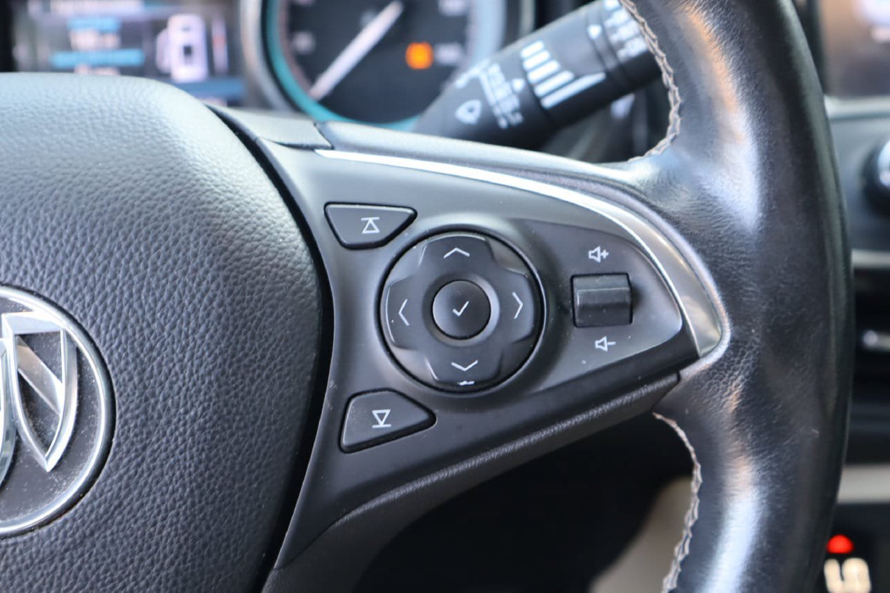 Used 2018 Buick Envision Essence FWD image 14