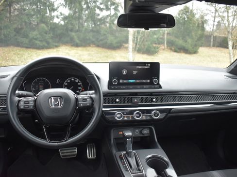 Used 2023 Honda Civic Sport image 24