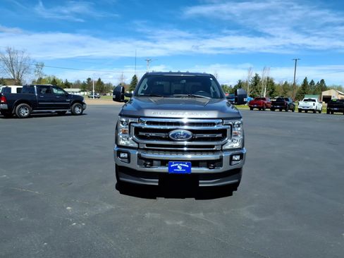 Used 2021 Ford F250 Lariat w/ Lariat Ultimate Package AWD/4WD image 9