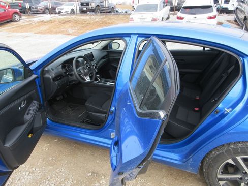 Used 2024 Nissan Sentra SV image 5