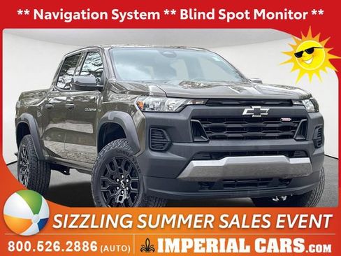 Used 2025 Chevrolet Colorado Trail Boss AWD/4WD image 1