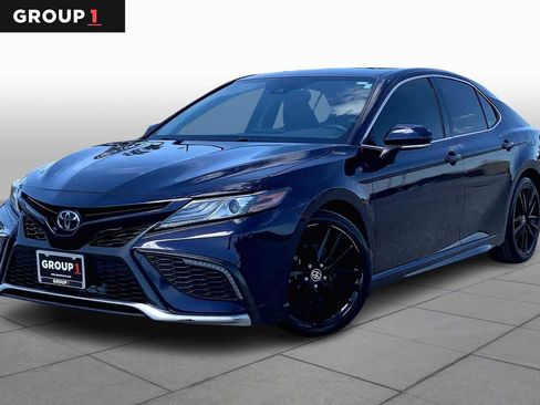 Used 2022 Toyota Camry XSE image 1