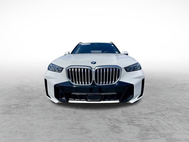 Used 2024 BMW X5 xDrive40i w/ M Sport Package AWD/4WD image 2