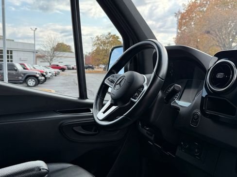 Used 2022 Mercedes-Benz Sprinter 4500 w/ Parking Package image 24