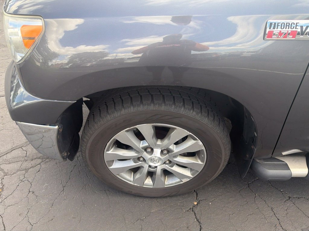 Used 2011 Toyota Tundra Limited w/ Platinum Pkg AWD/4WD image 9