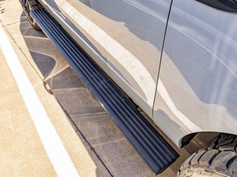 Used 2025 Lincoln Navigator Reserve w/ Jet Appearance Package image 13