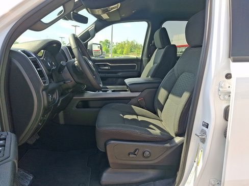 Used 2025 RAM 1500 Big Horn AWD/4WD image 13