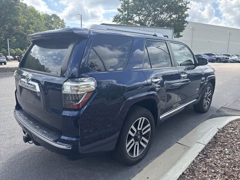 Used 2018 Toyota 4Runner Limited AWD/4WD image 6