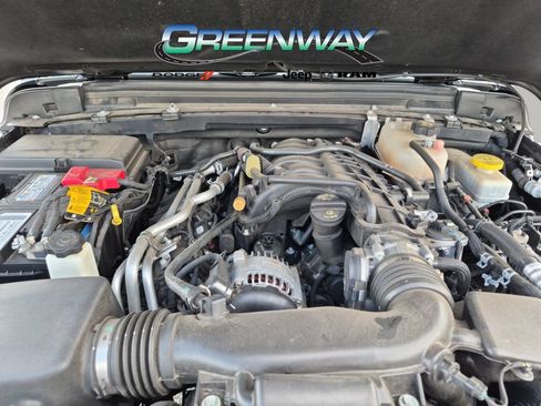 Used 2022 Jeep Wrangler Unlimited Sahara w/ LED Lighting Group AWD/4WD image 6