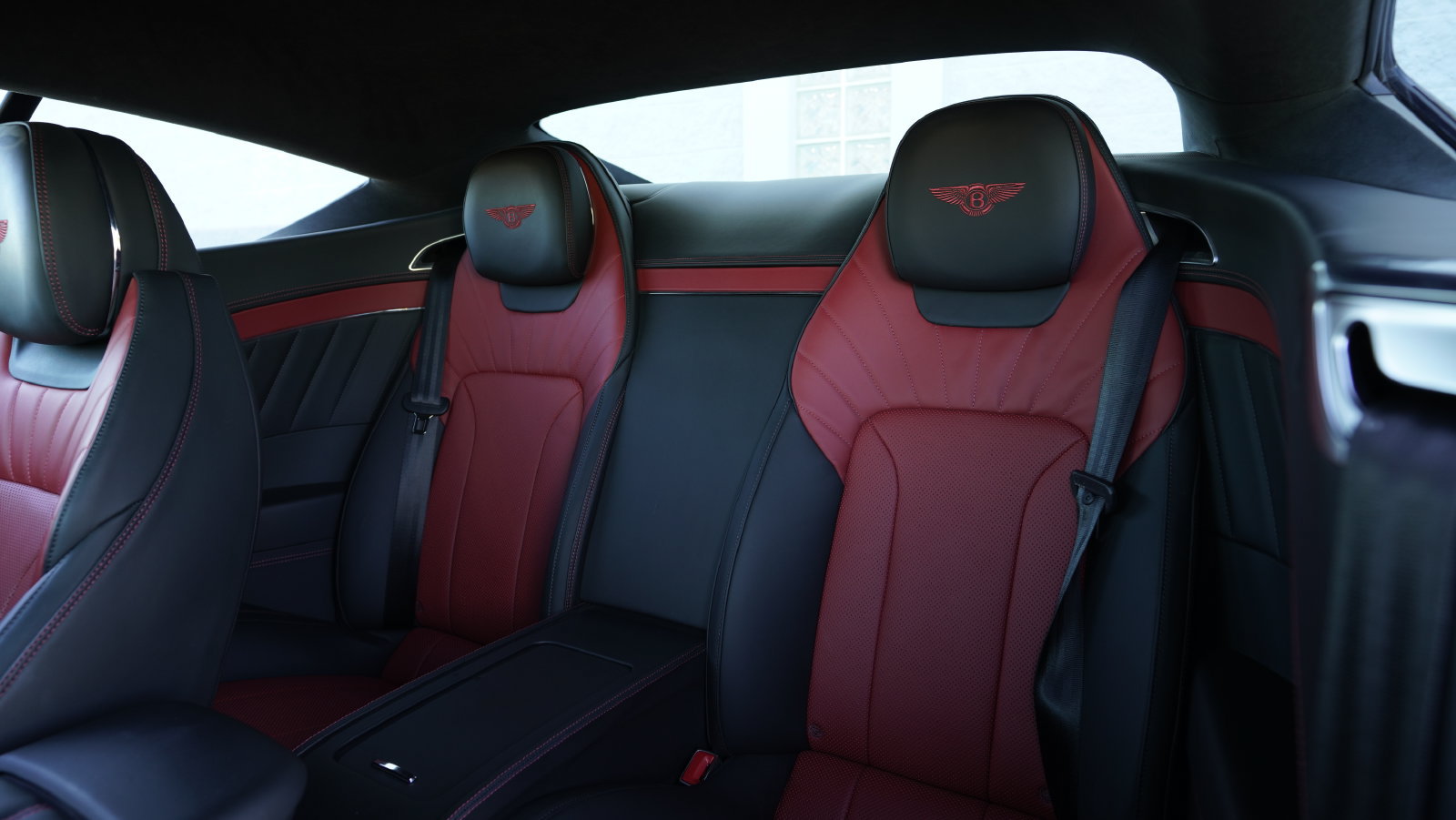 Certified 2024 Bentley Continental GT AWD/4WD image 33