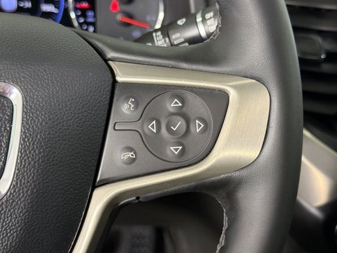 Used 2023 GMC Acadia Denali w/ Denali Ultimate Package FWD image 27