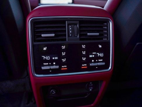 Used 2021 Porsche Cayenne GTS image 41