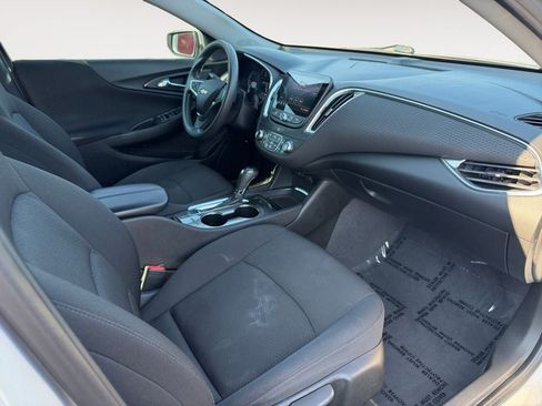 Used 2019 Chevrolet Malibu LT FWD image 26