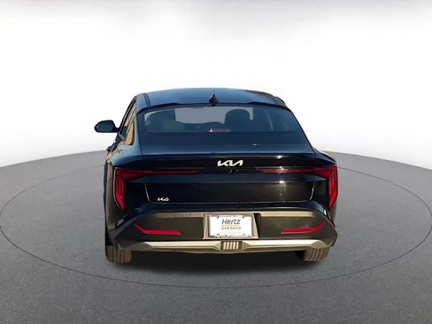 Used 2025 Kia K4 LXS image 11