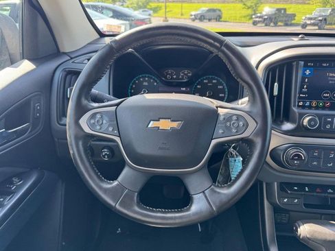 Used 2019 Chevrolet Colorado Z71 AWD/4WD image 12