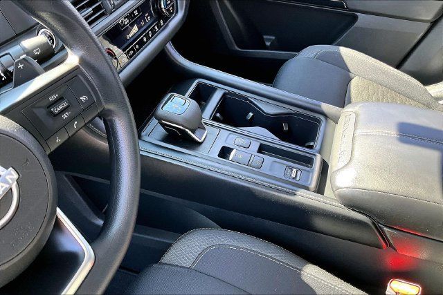 Certified 2023 Nissan Pathfinder S FWD image 17