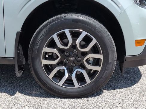 Certified 2023 Ford Maverick Lariat FWD image 11