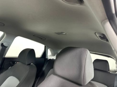 Used 2019 Hyundai Kona SE AWD/4WD image 12