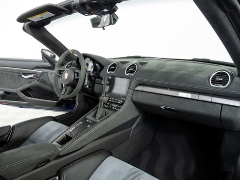 Used 2025 Porsche 718 Boxster Spyder RS RWD image 18