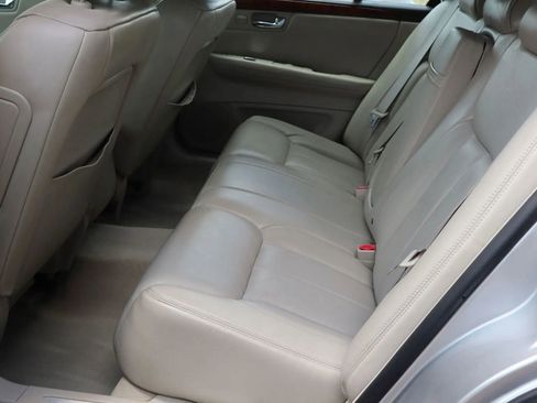 Used 2007 Cadillac DTS Luxury I image 12