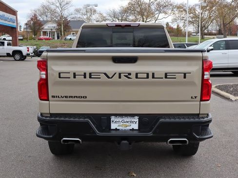 Used 2022 Chevrolet Silverado 1500 LT Trail Boss w/ LT Trail Boss Premium Package image 37