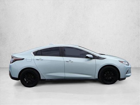 Used 2018 Chevrolet Volt Premier w/ Driver Confidence Package FWD image 4