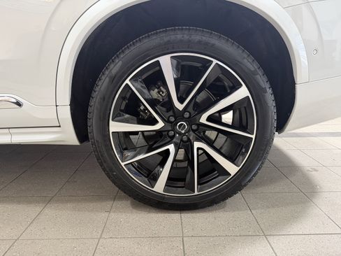 Used 2023 Volvo XC90 B5 Plus w/ Protection Package Premier image 2