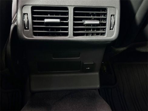 Certified 2023 Land Rover Range Rover Velar R-Dynamic S image 27