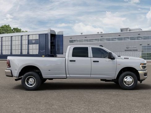 New 2026 RAM 3500 Tradesman image 21