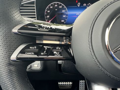 Used 2025 Mercedes-Benz GLS 450 4MATIC w/ AMG Line Exterior image 19