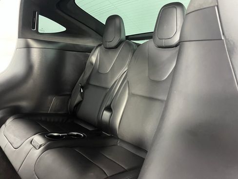 Used 2022 Tesla Model X image 28