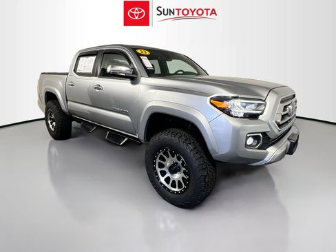 Used 2023 Toyota Tacoma Limited RWD image 1