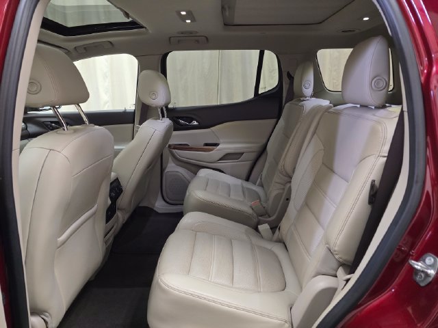 Used 2017 GMC Acadia Denali w/ Technology Package AWD/4WD image 32