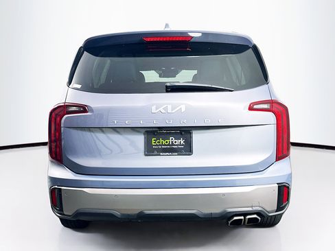 Used 2025 Kia Telluride S FWD image 7
