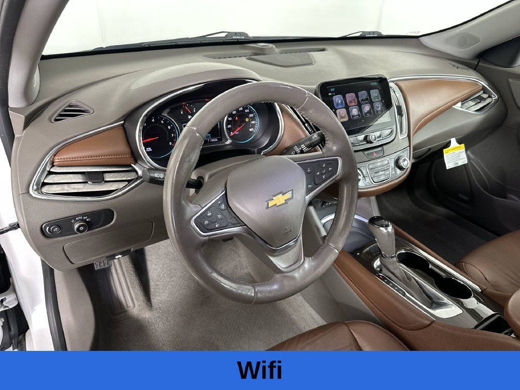 Used 2018 Chevrolet Malibu Premier FWD image 12