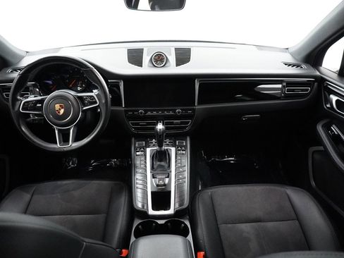 Used 2021 Porsche Macan image 16
