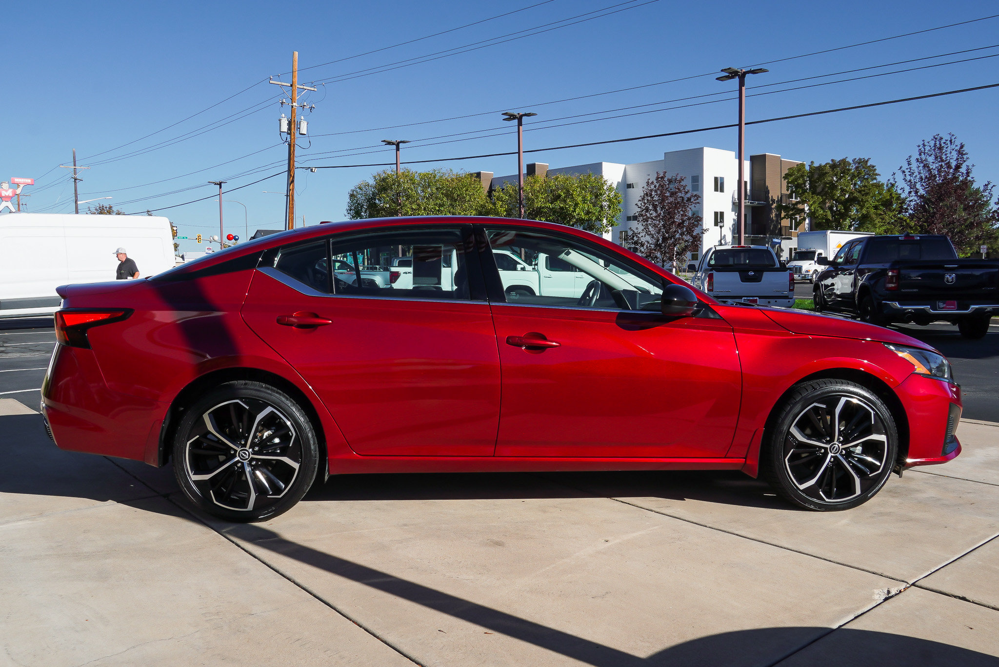 Used 2024 Nissan Altima 2.5 SR w/ SR Premium Package AWD/4WD image 9