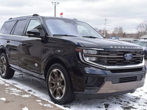 Used 2025 Ford Expedition King Ranch image 10