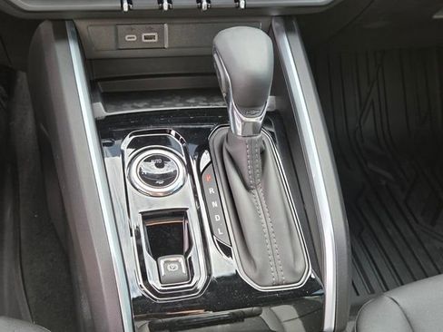 New 2026 Chevrolet Colorado LT w/ LT Convenience Package AWD/4WD image 14