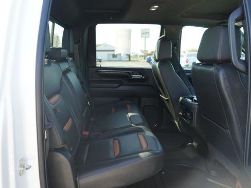 Used 2024 GMC Sierra 2500 AT4 w/ AT4 Premium Plus Package image 23