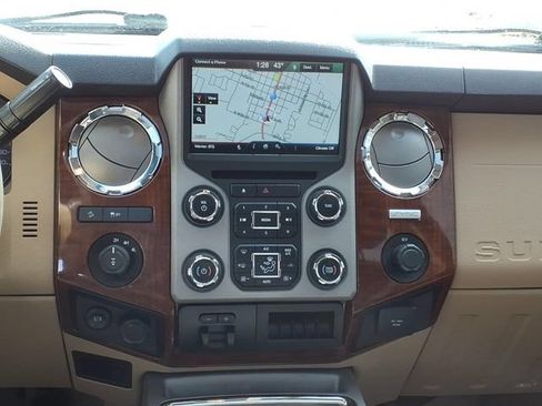 Used 2015 Ford F250 King Ranch w/ King Ranch w/Chrome Package AWD/4WD image 12