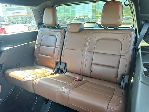 Used 2023 Lincoln Navigator Reserve AWD/4WD image 36