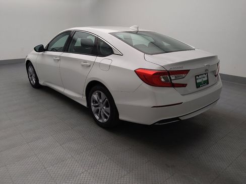 Used 2018 Honda Accord LX image 5