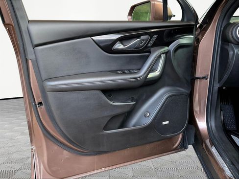 Used 2019 Chevrolet Blazer Premier w/ Sun and Wheels Package FWD image 20