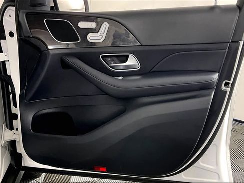 Used 2020 Mercedes-Benz GLE 350 4MATIC image 21